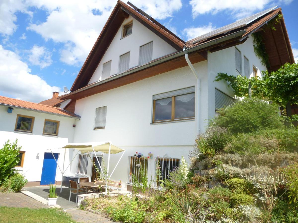 Ferienwohnung Jung Im Johannisborn Сарбург Екстериор снимка